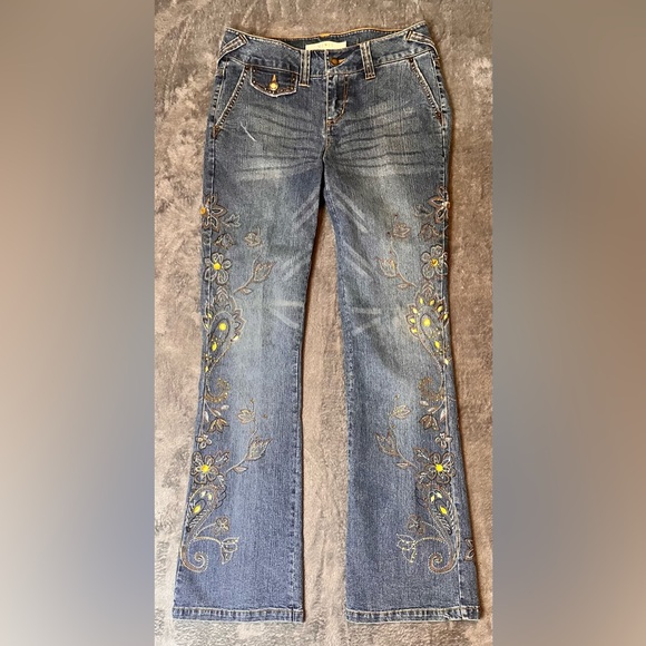 Mixit Embroidered Flare Jeans in Blue with Yellow Accents Size 6 - Picture 5 of 16